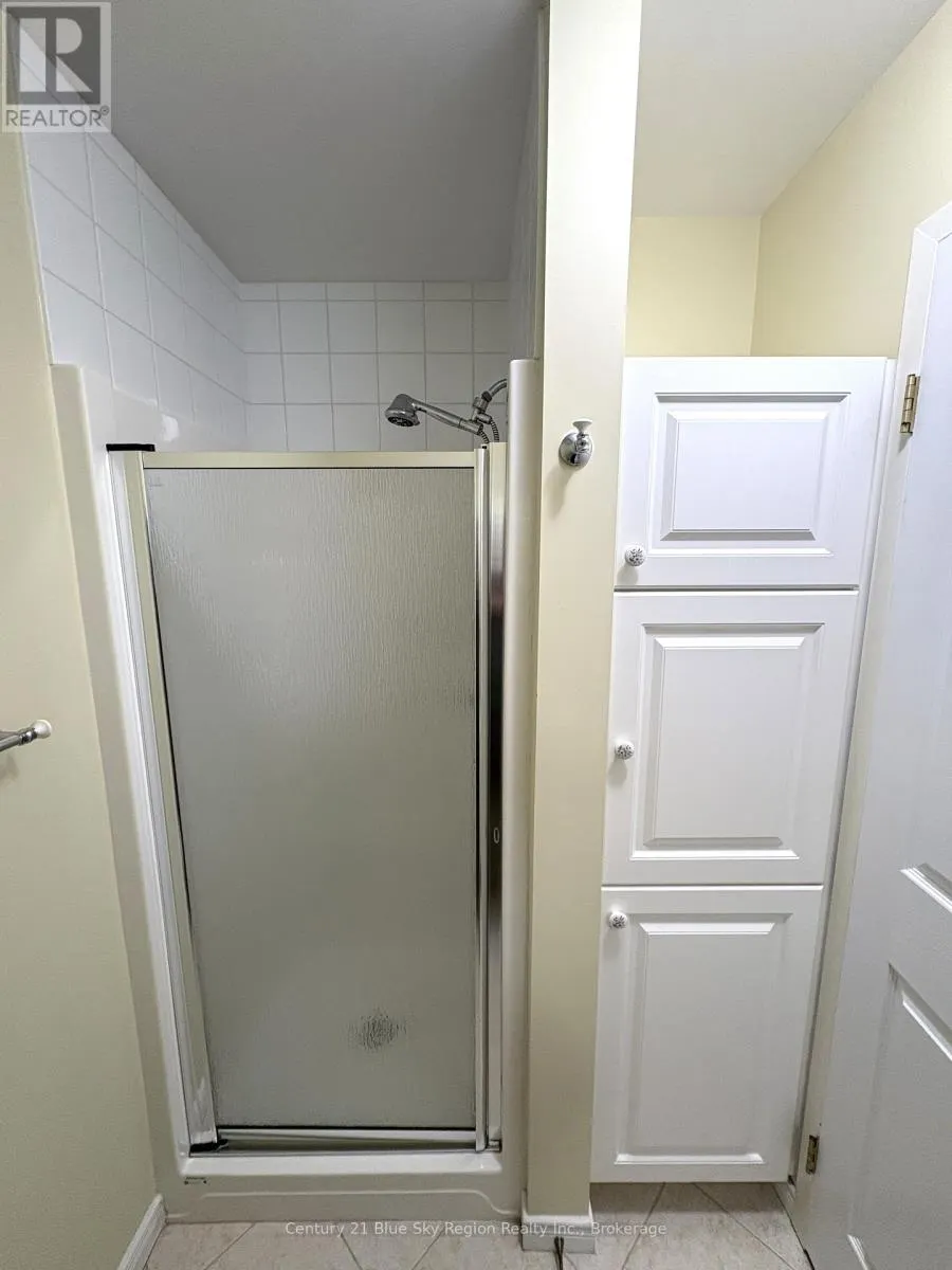 4 - 713 COURSOL ROAD, #4
