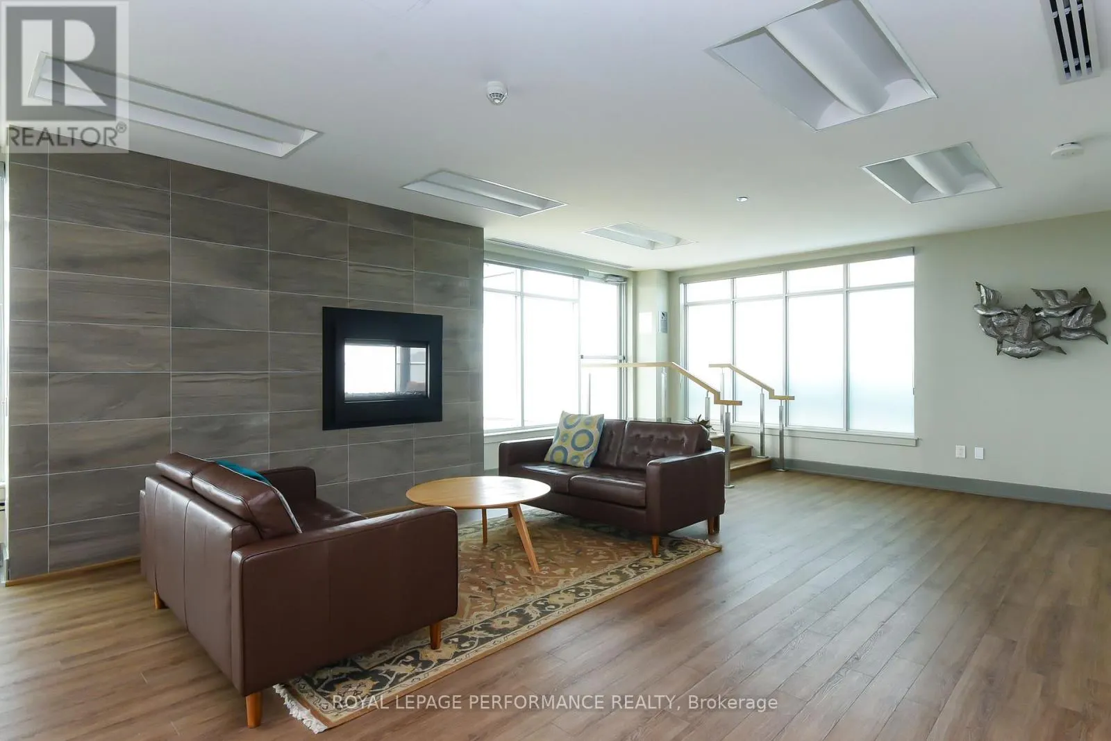 309A - 7 MARQUETTE AVENUE