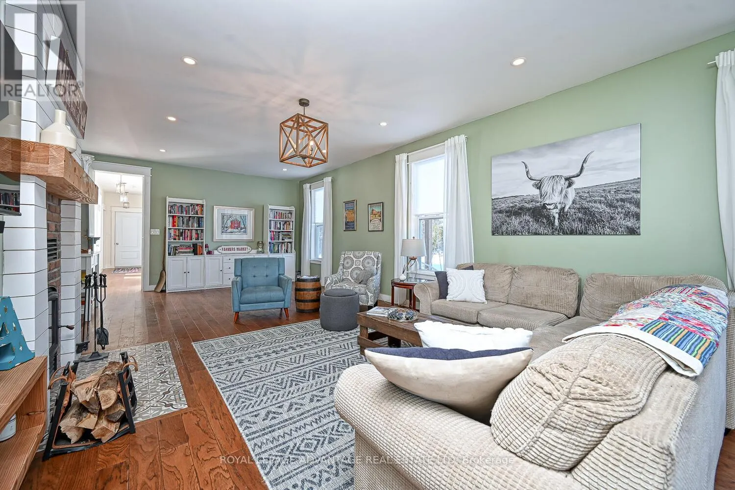 455 CHURCHILL ROAD