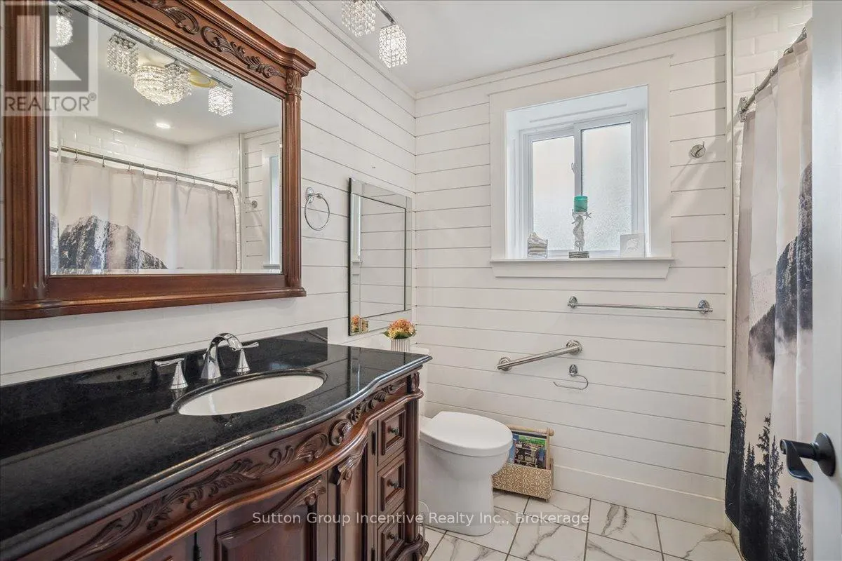 339520 PRESQU'ILE ROAD