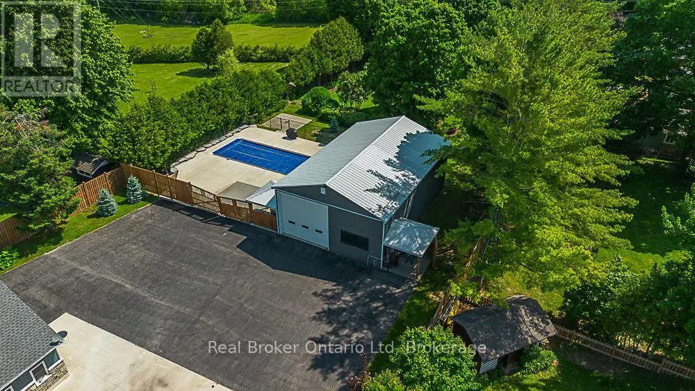 144 LOUCKS LANE