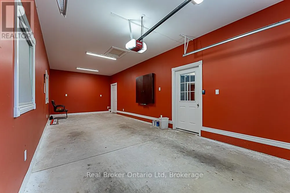 144 LOUCKS LANE