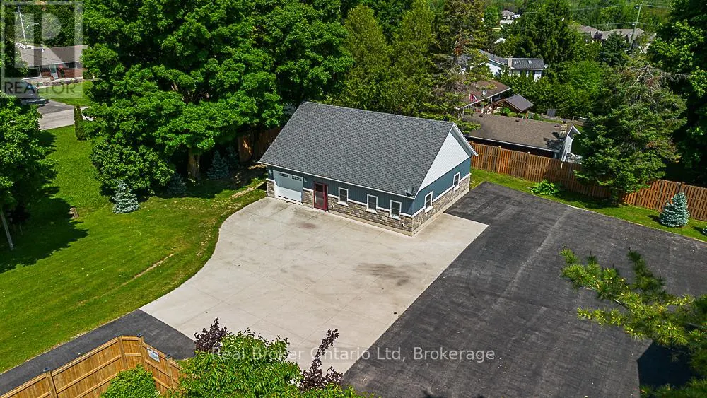 144 LOUCKS LANE