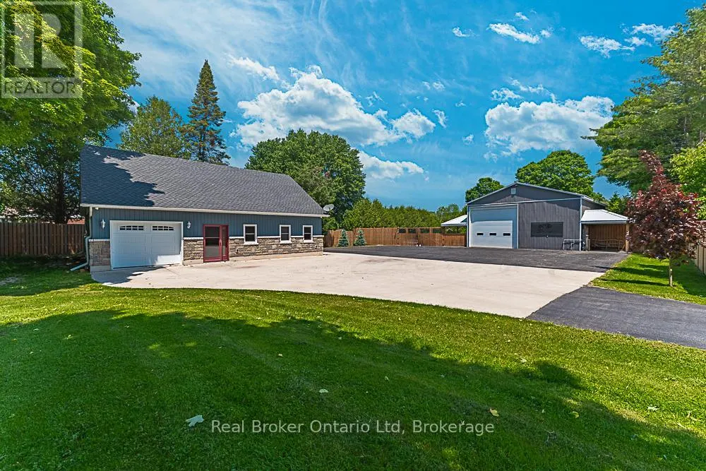 144 LOUCKS LANE