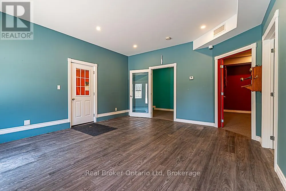 144 LOUCKS LANE