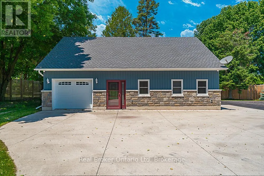 144 LOUCKS LANE