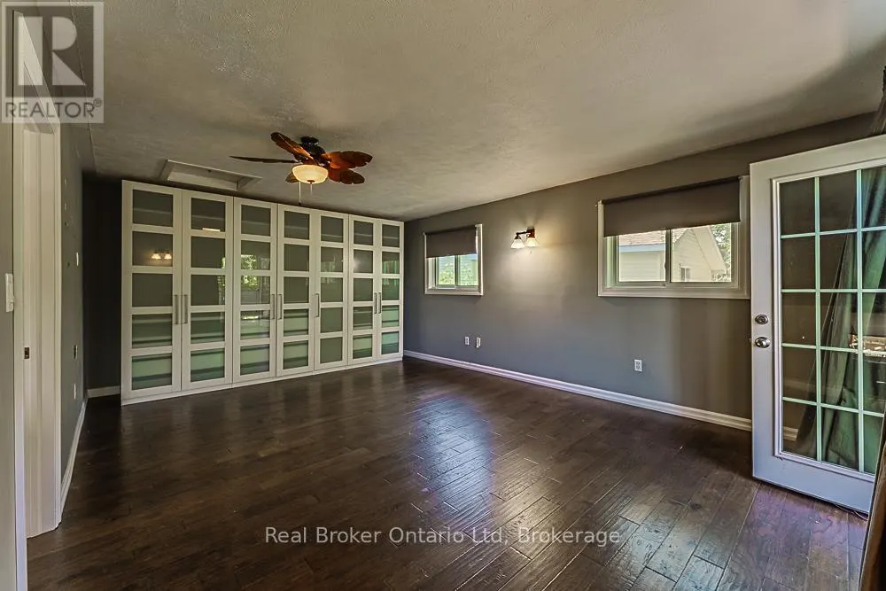 144 LOUCKS LANE