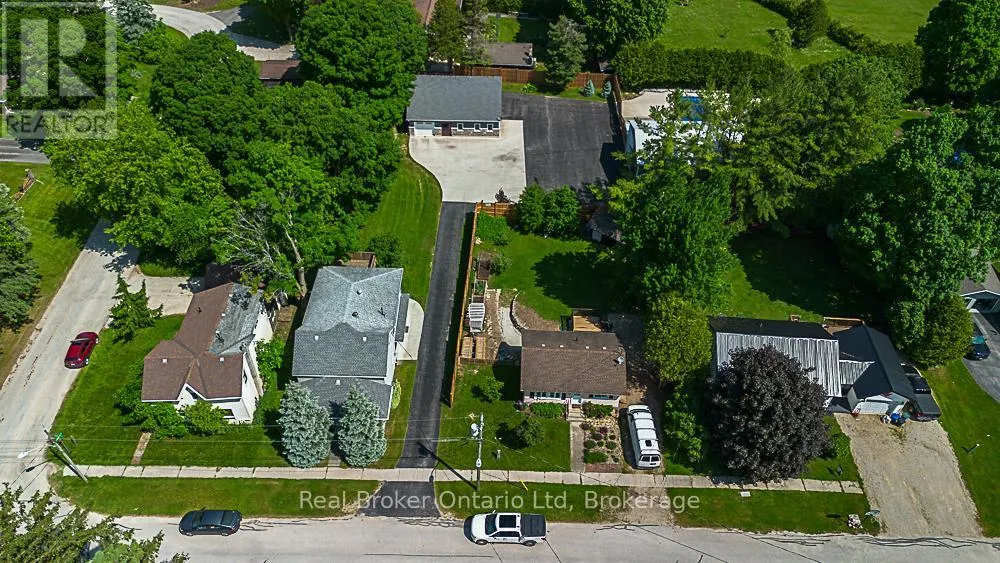 144 LOUCKS LANE