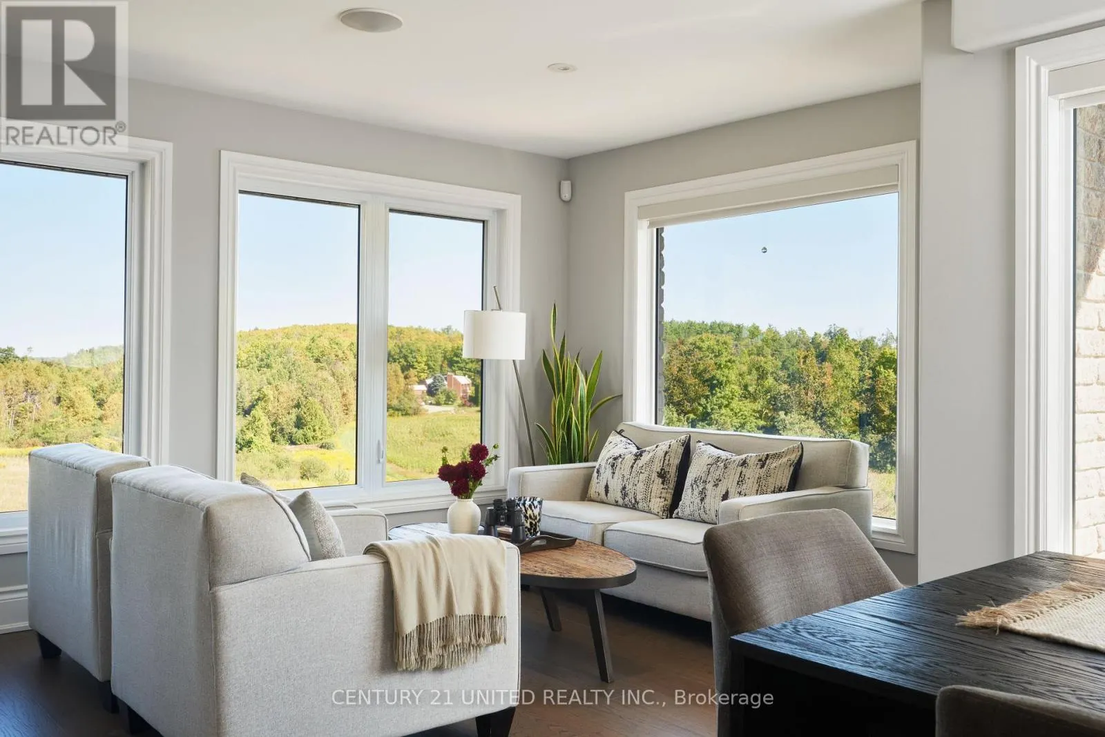 7 MAPLEHILL DRIVE