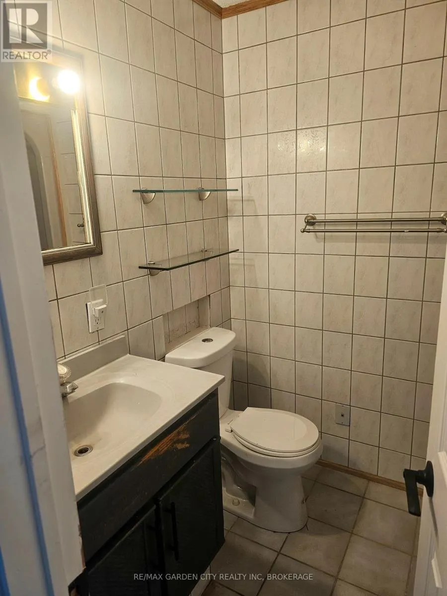 UPPER BACK - 215 ROBERTS ROAD, #upper back