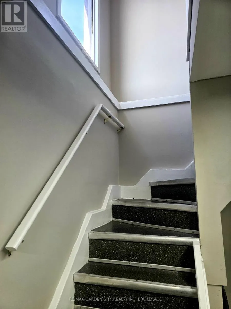 UPPER BACK - 215 ROBERTS ROAD, #upper back