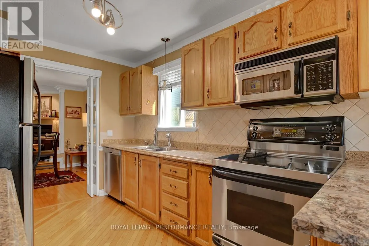 1815 BELVAL CRESCENT