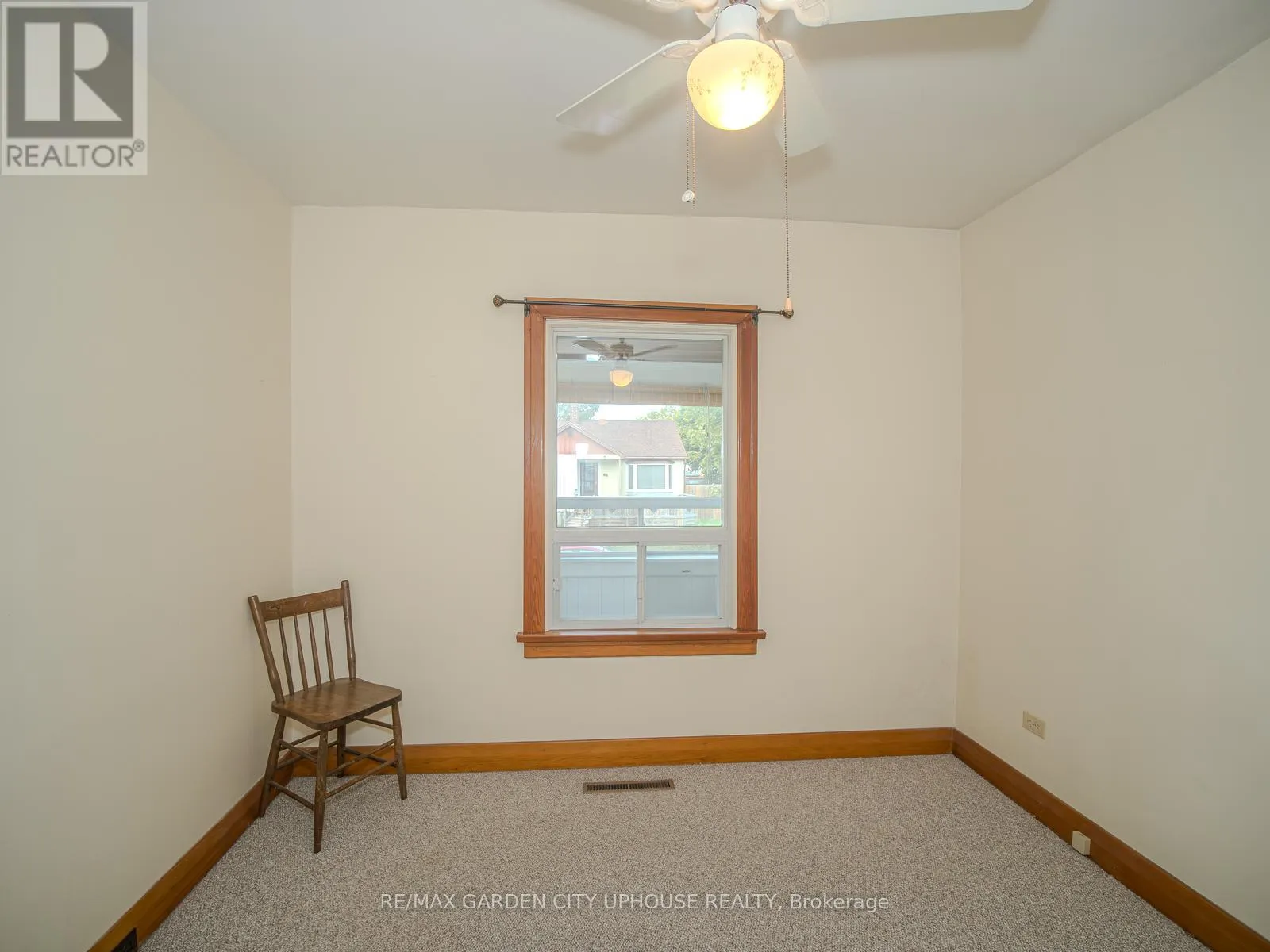 42 GRANTHAM AVENUE S