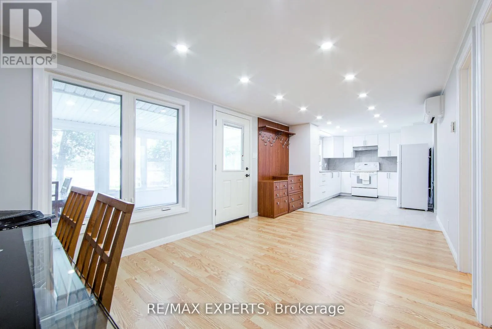 24 RIVERSIDE DRIVE