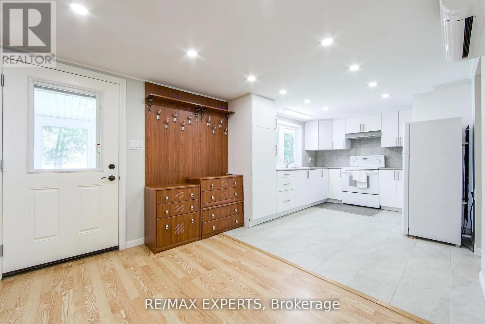 24 RIVERSIDE DRIVE