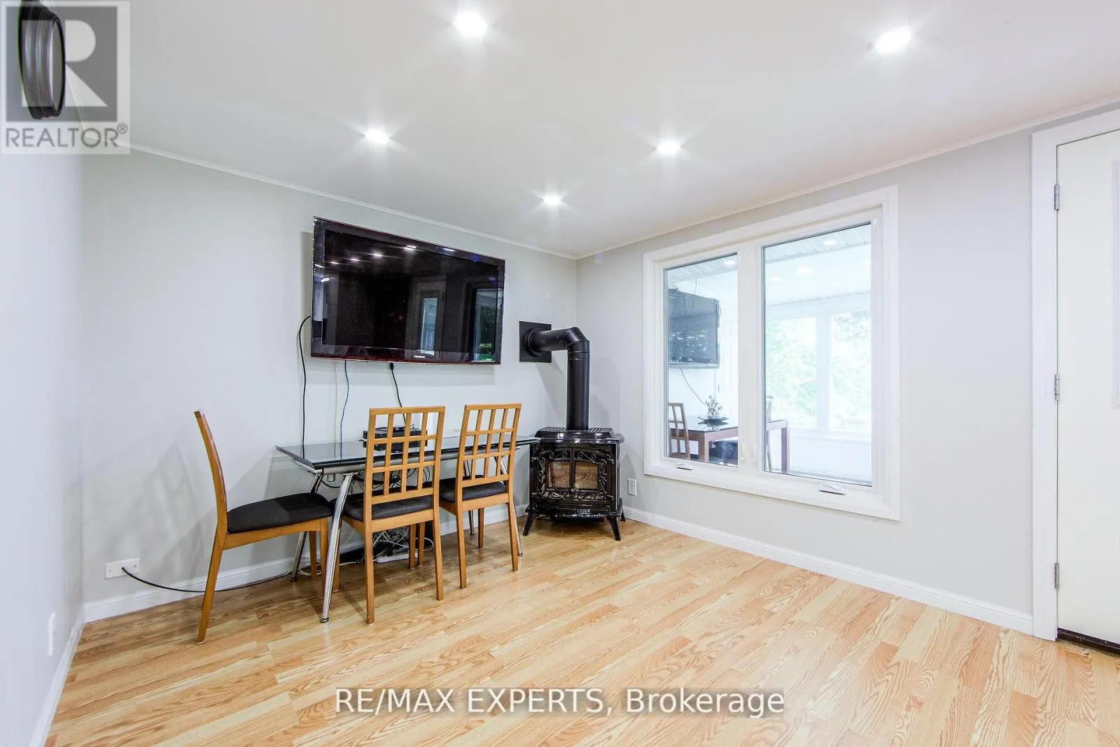 24 RIVERSIDE DRIVE
