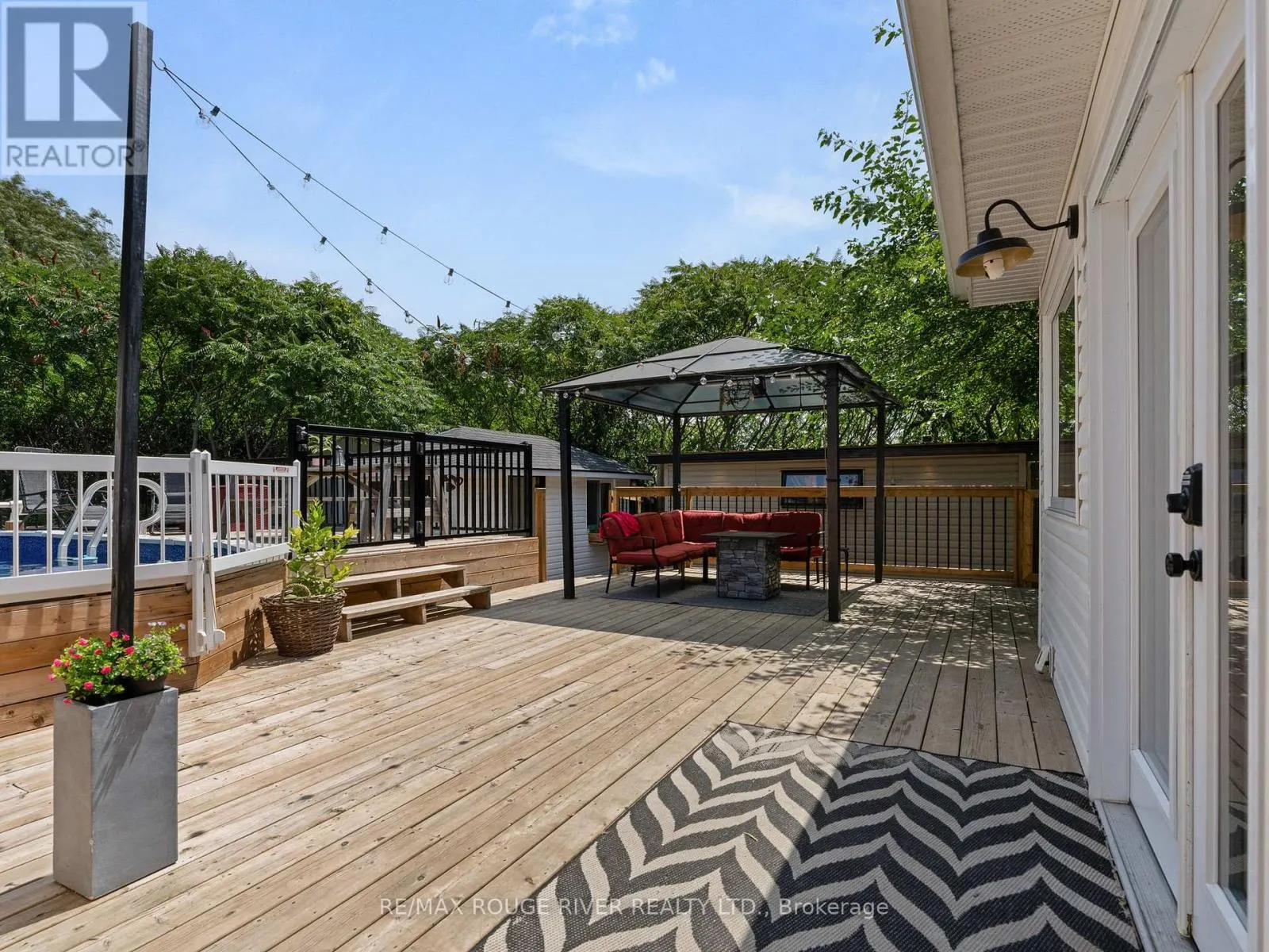 414 ALEXANDRIA DRIVE