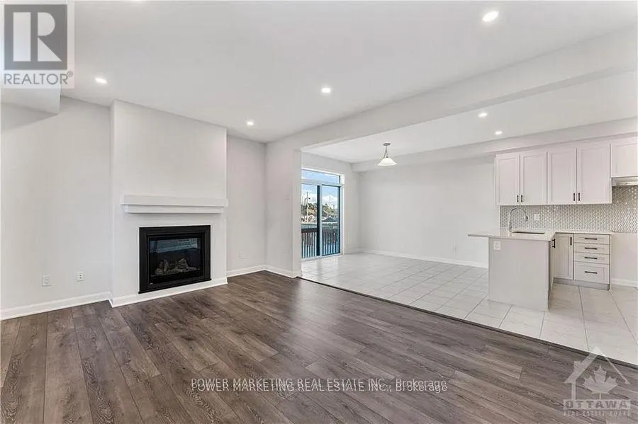 900 ATHENRY COURT