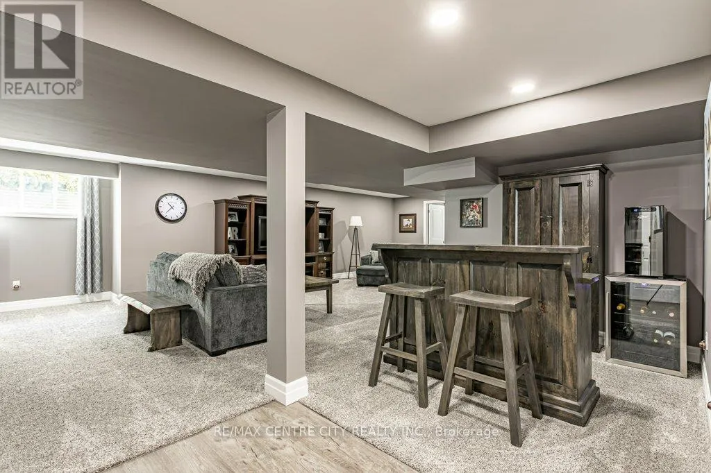 148 ELLIOTT TRAIL