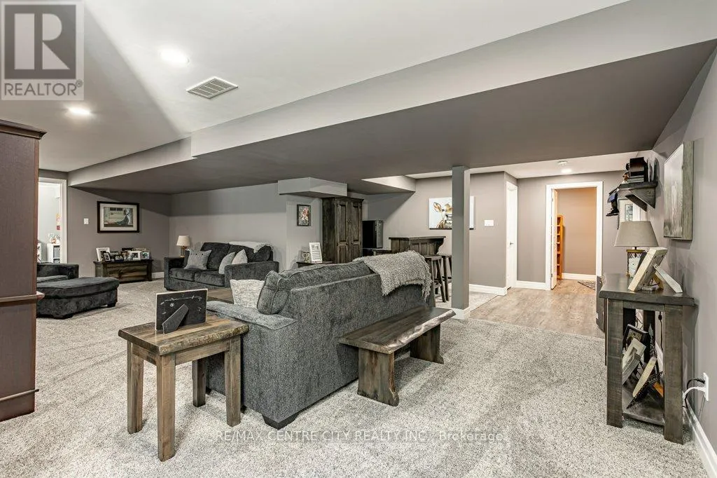 148 ELLIOTT TRAIL