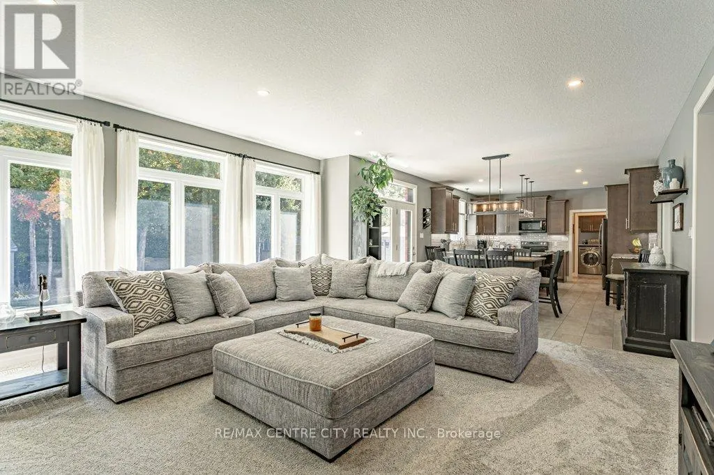 148 ELLIOTT TRAIL