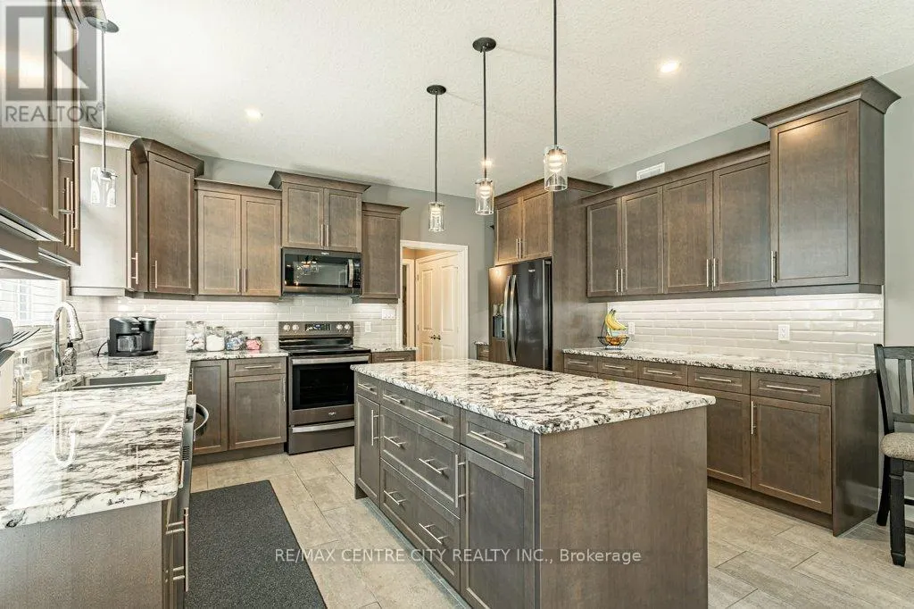 148 ELLIOTT TRAIL