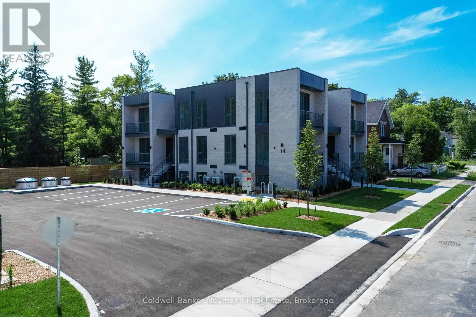 8 - 14 STEVENSON STREET N, #8