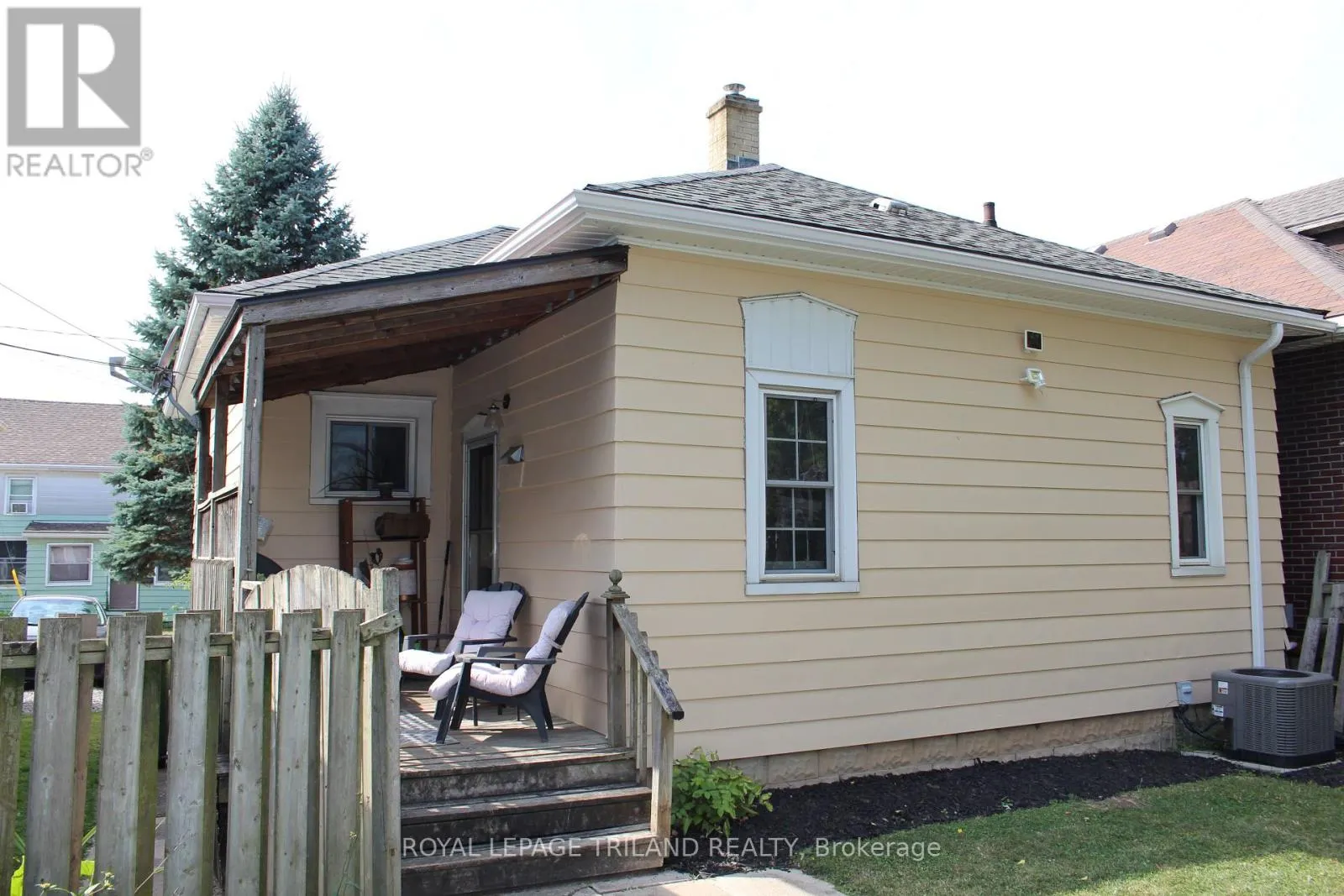 83 FLORA STREET