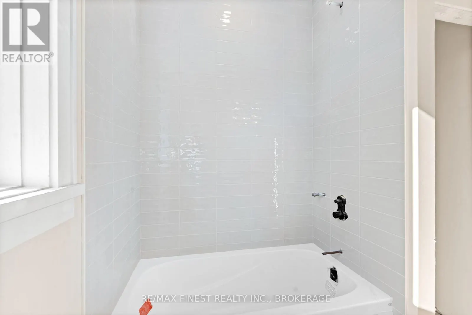 371 MAPLE RIDGE DRIVE