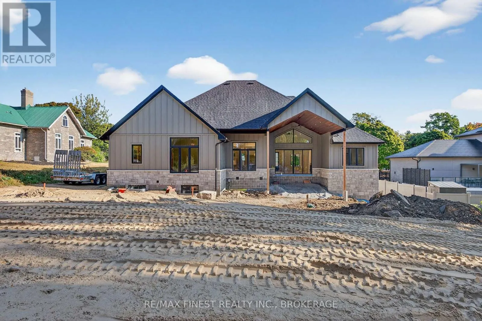 371 MAPLE RIDGE DRIVE