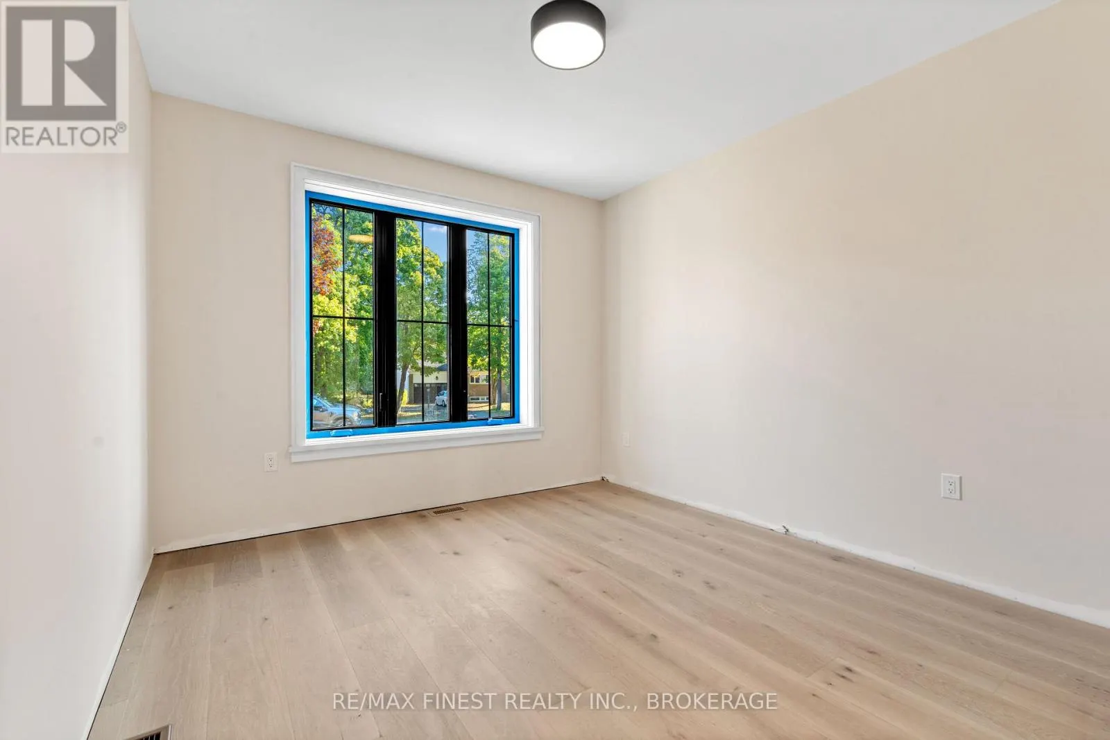371 MAPLE RIDGE DRIVE