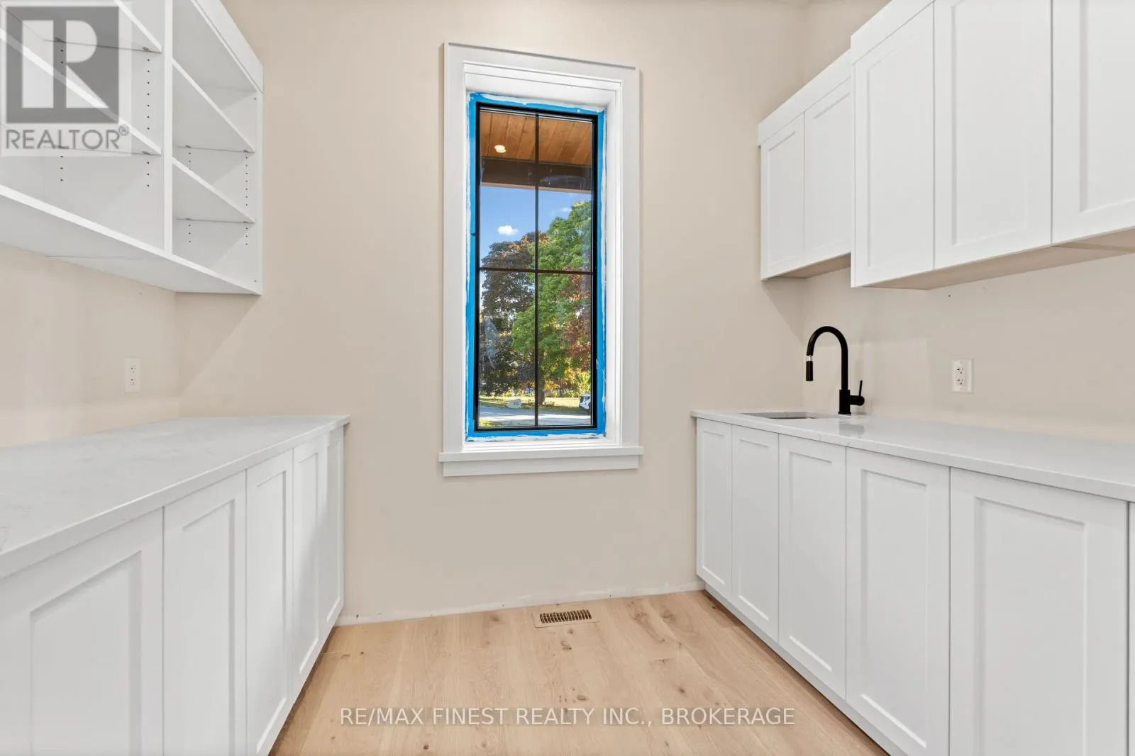 371 MAPLE RIDGE DRIVE