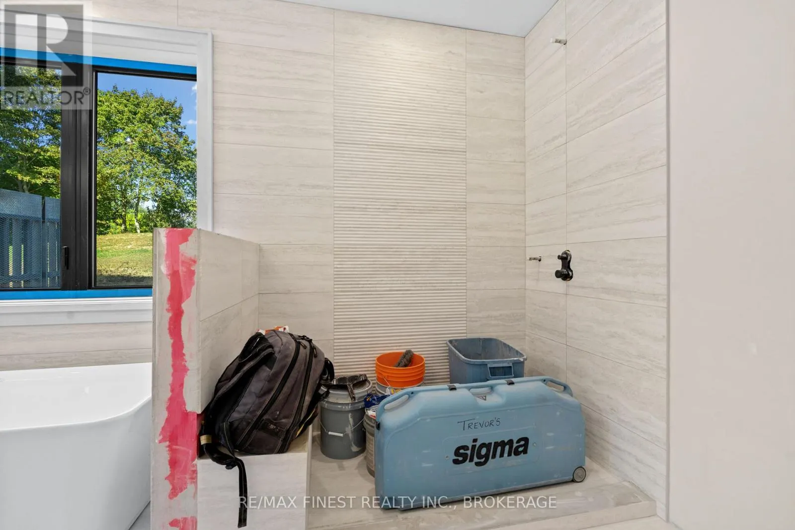 371 MAPLE RIDGE DRIVE