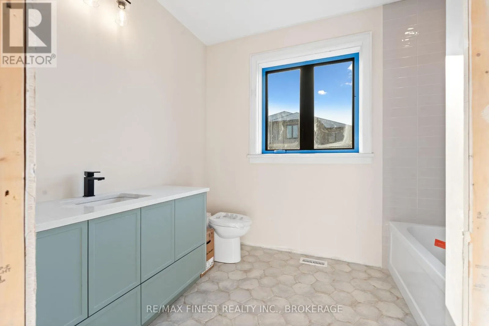 371 MAPLE RIDGE DRIVE