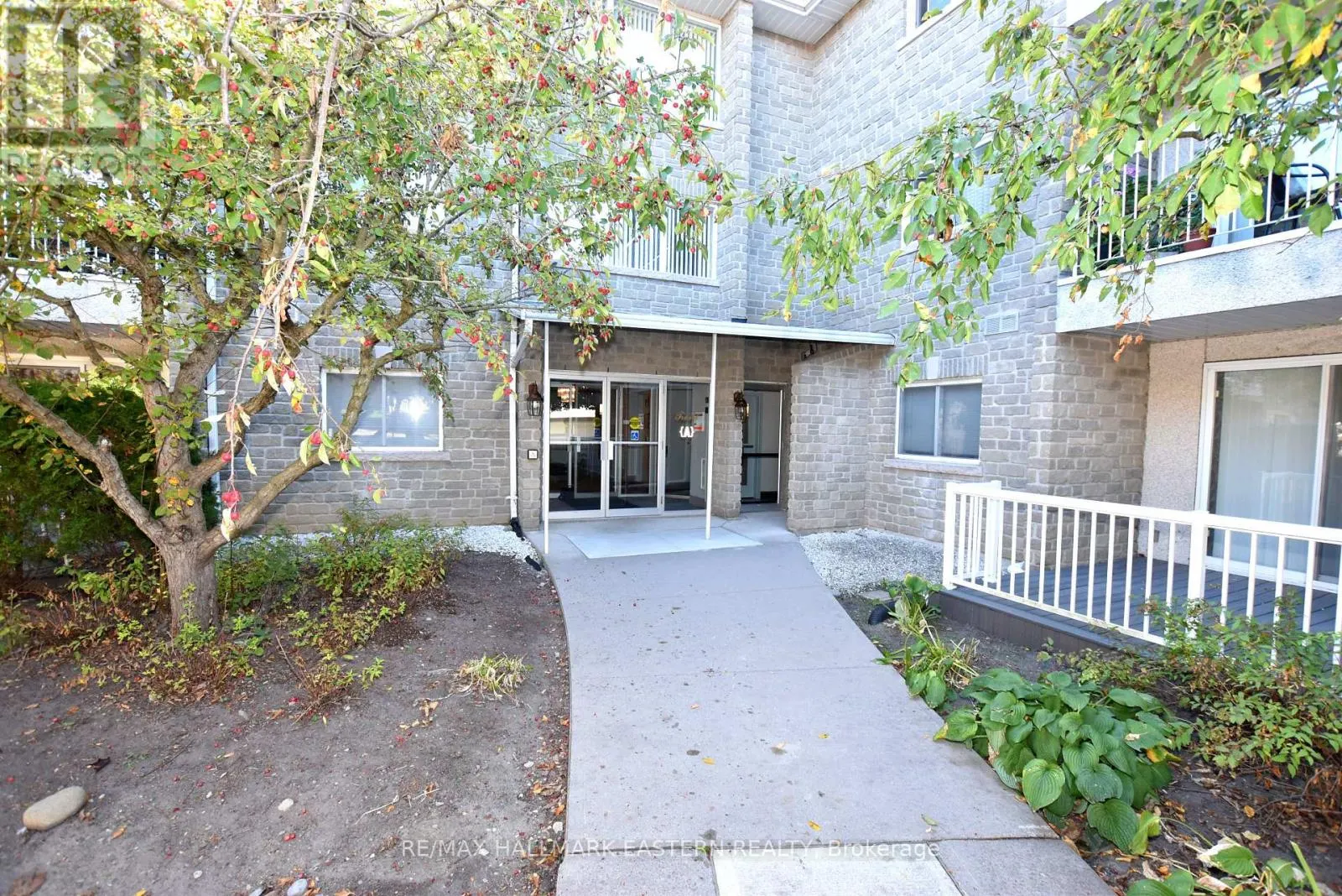 316A - 1099 CLONSILLA AVENUE, #316A
