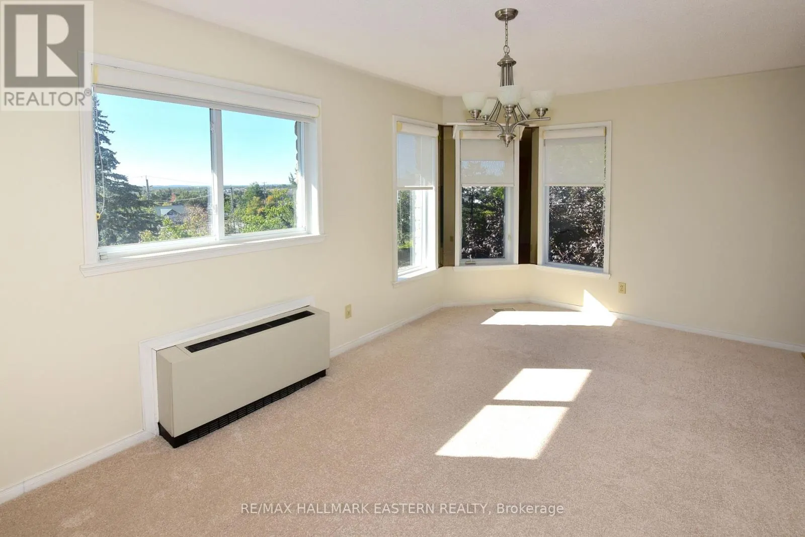 316A - 1099 CLONSILLA AVENUE, #316A