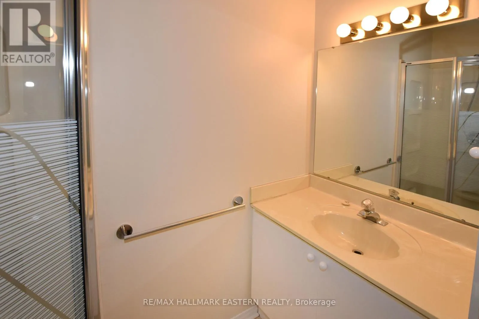316A - 1099 CLONSILLA AVENUE, #316A