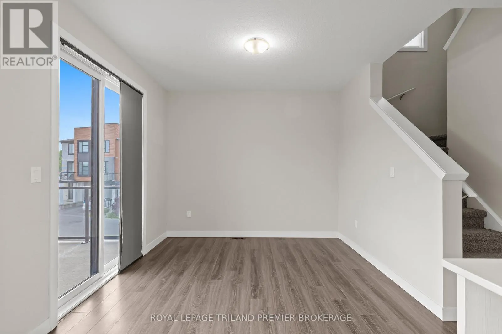 996 WEST VILLAGE SQUARE
