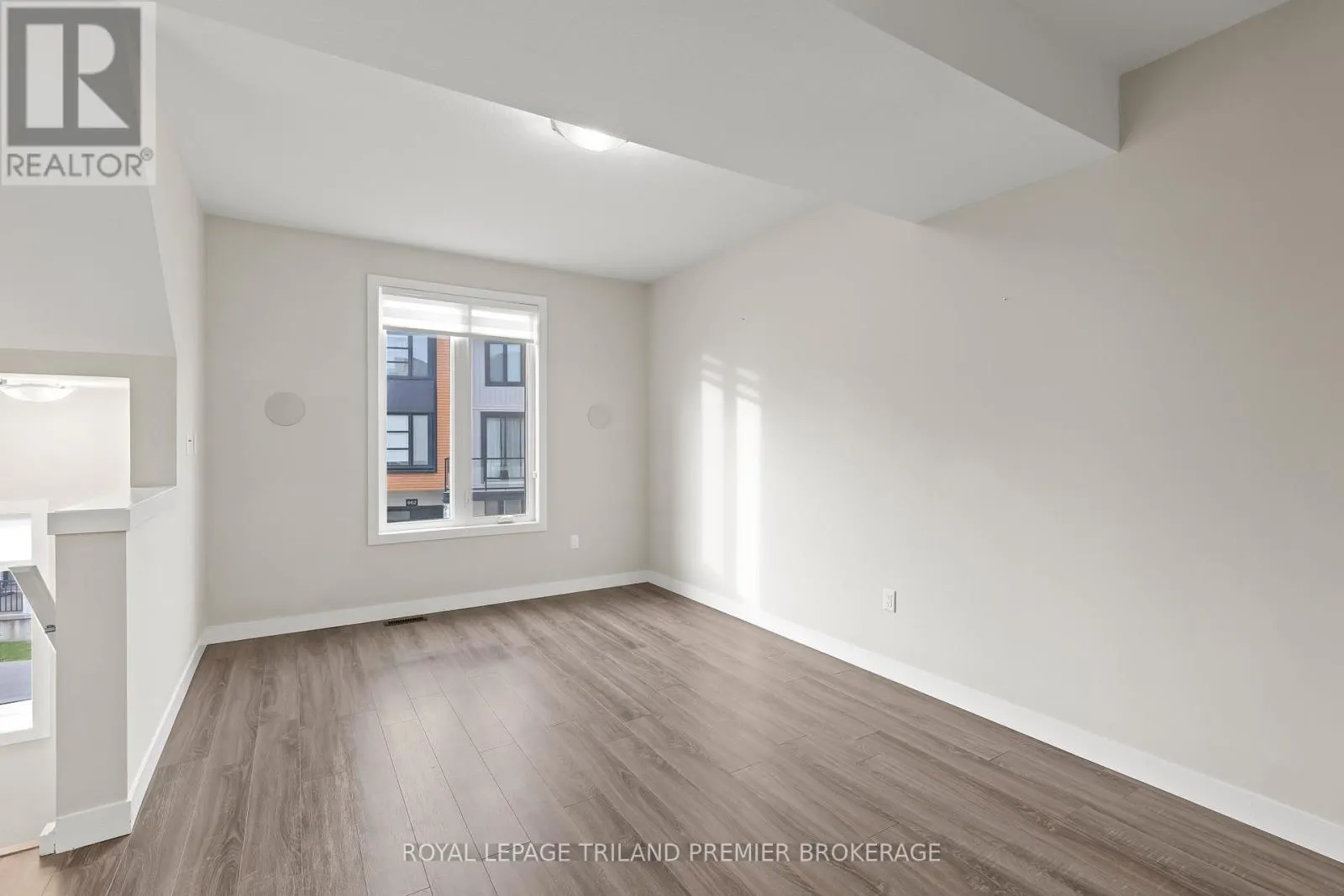 996 WEST VILLAGE SQUARE