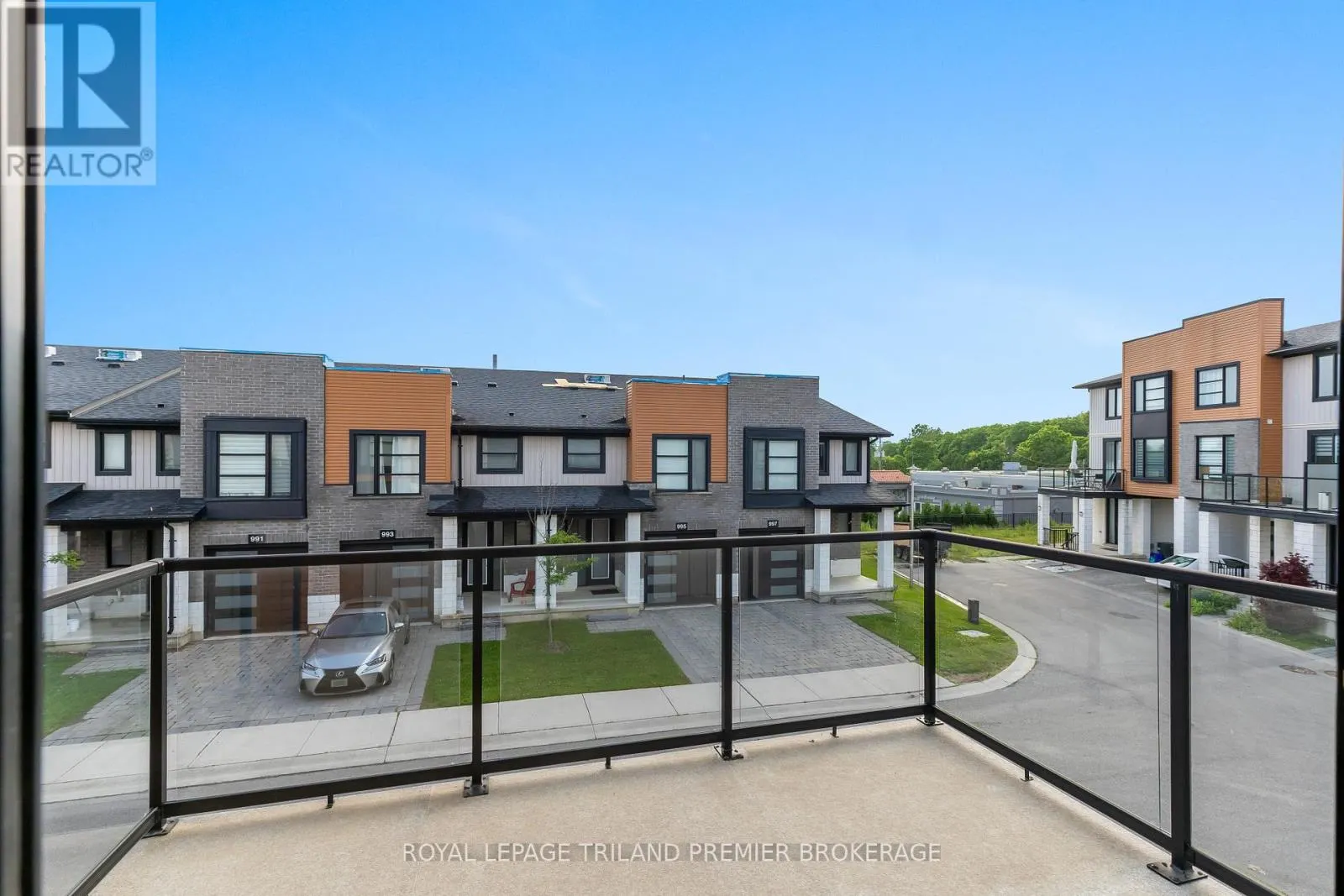 996 WEST VILLAGE SQUARE