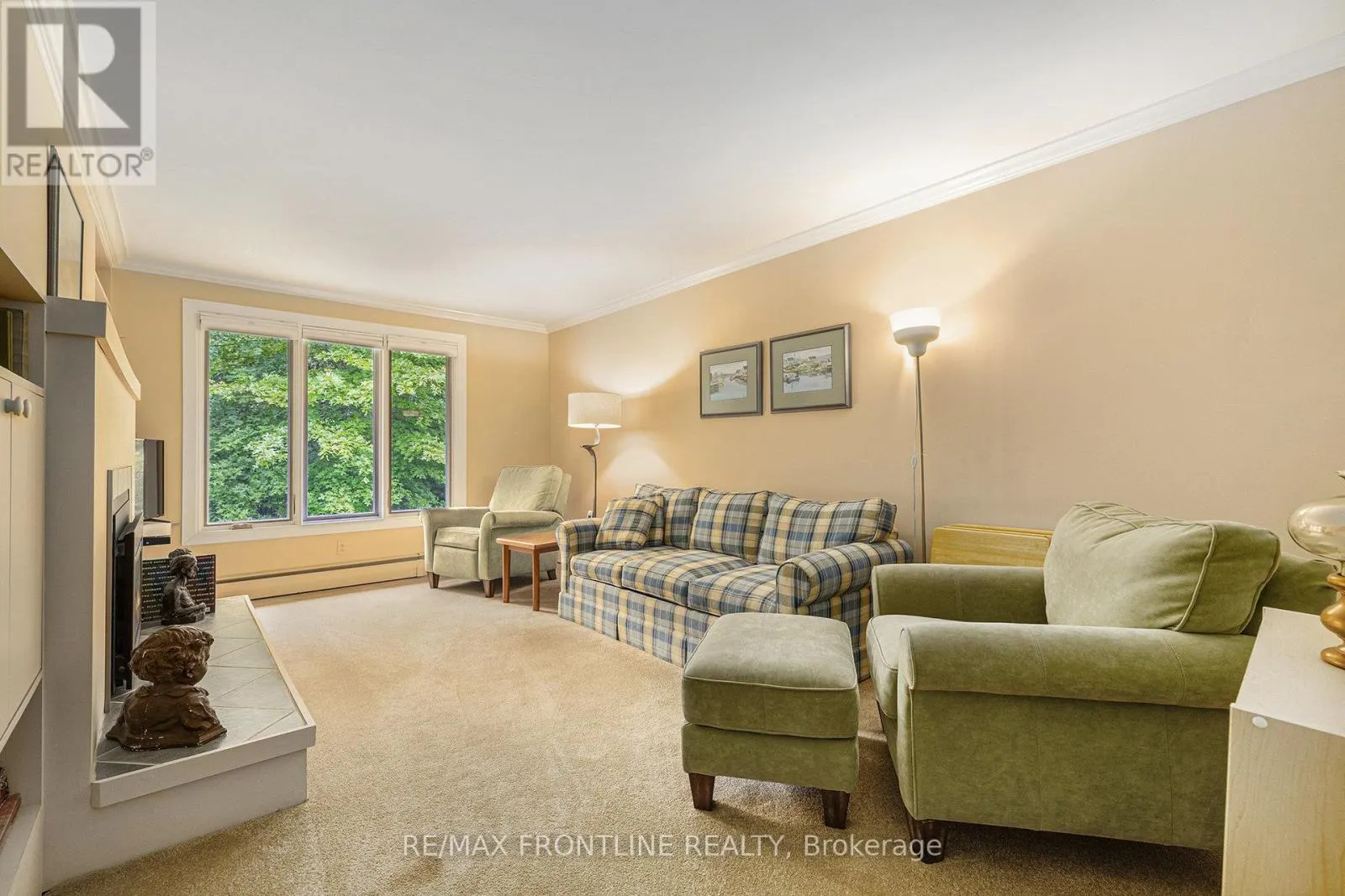 12 GLENVIEW CRESCENT