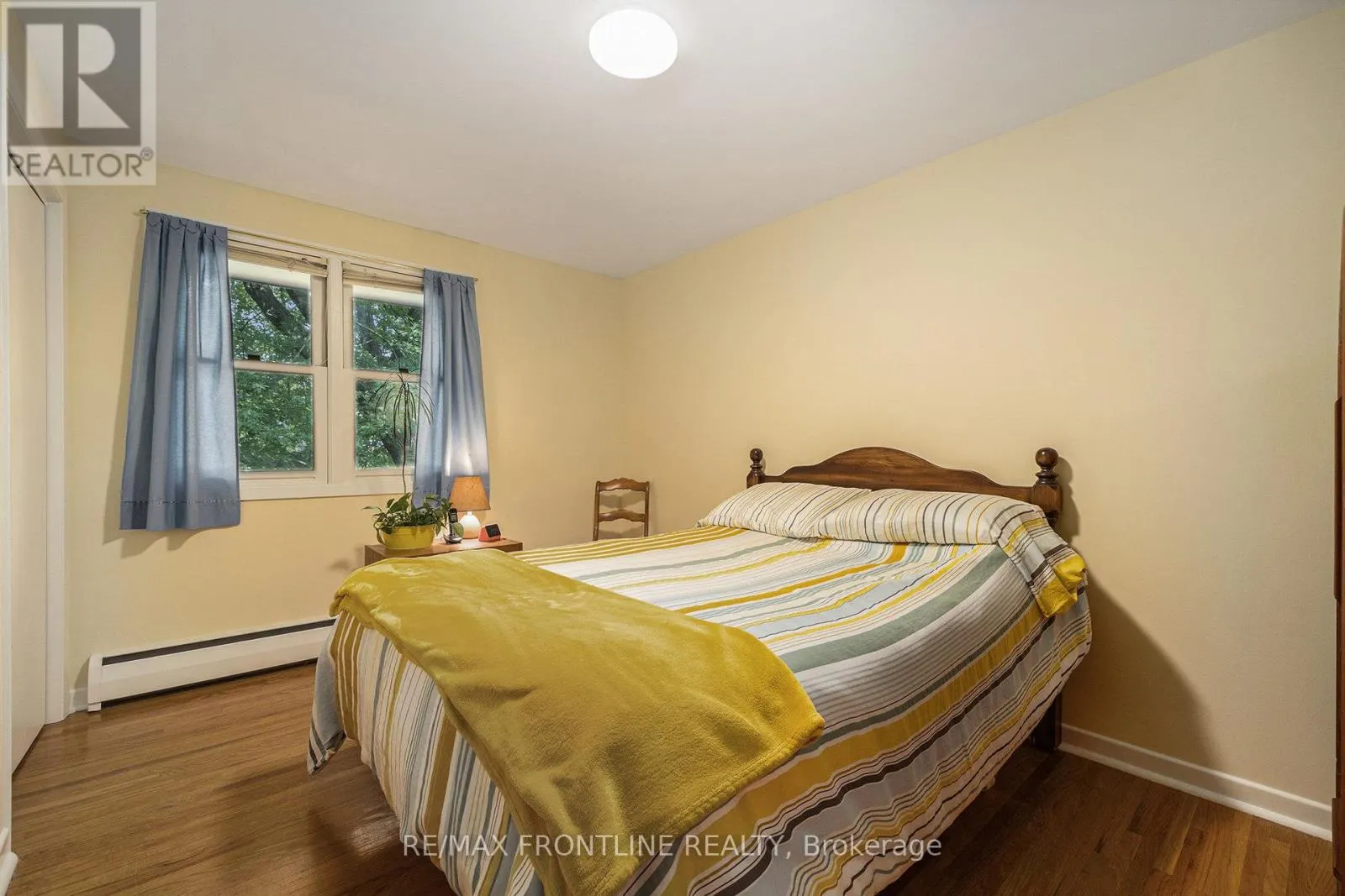 12 GLENVIEW CRESCENT