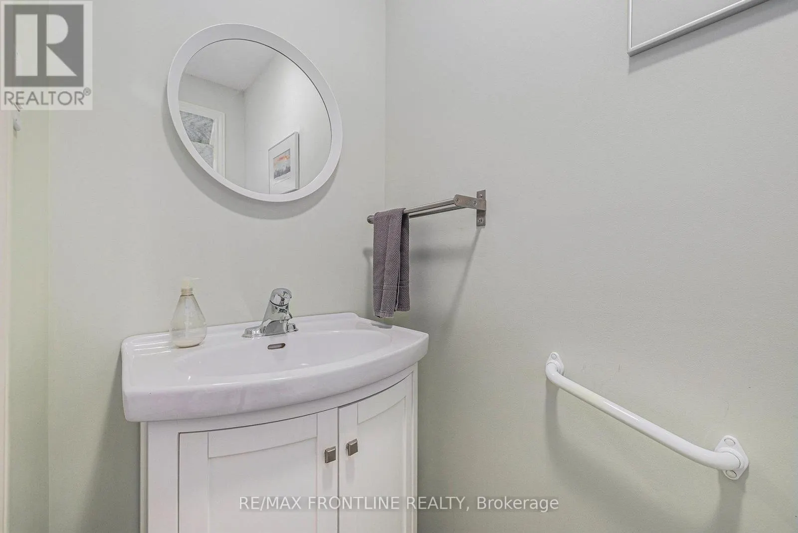 12 GLENVIEW CRESCENT