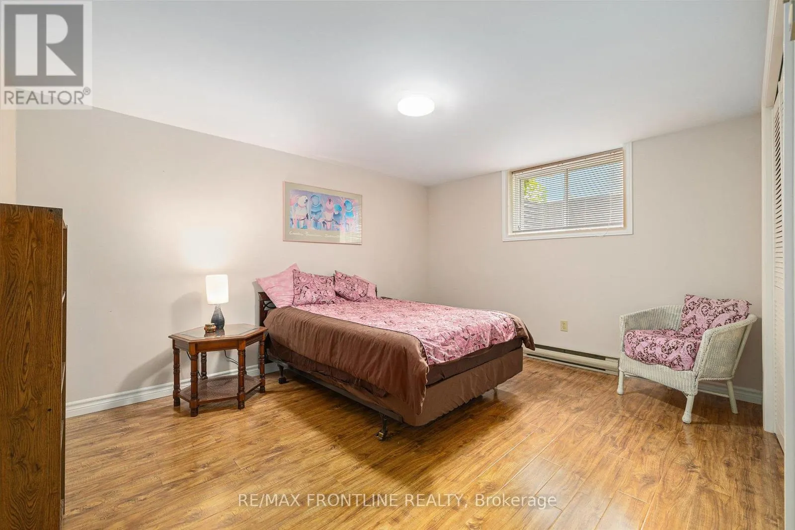 12 GLENVIEW CRESCENT