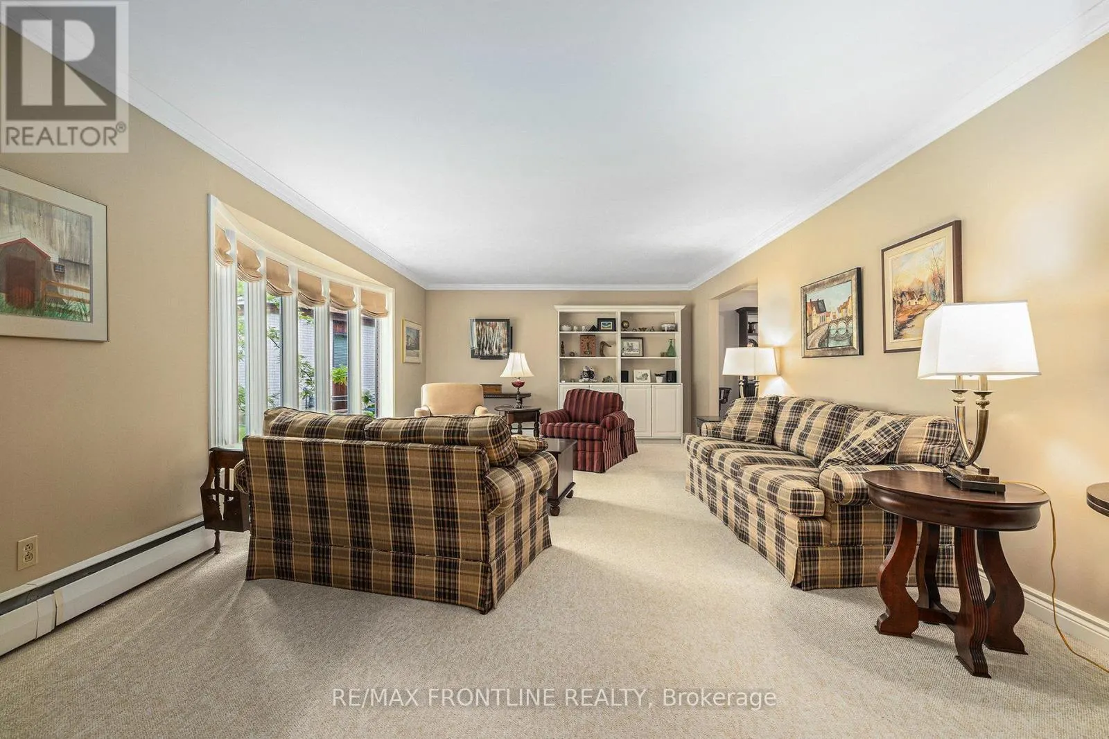 12 GLENVIEW CRESCENT