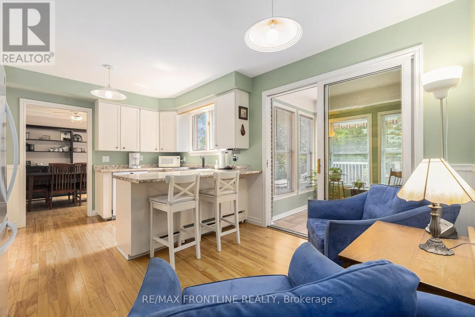 12 GLENVIEW CRESCENT