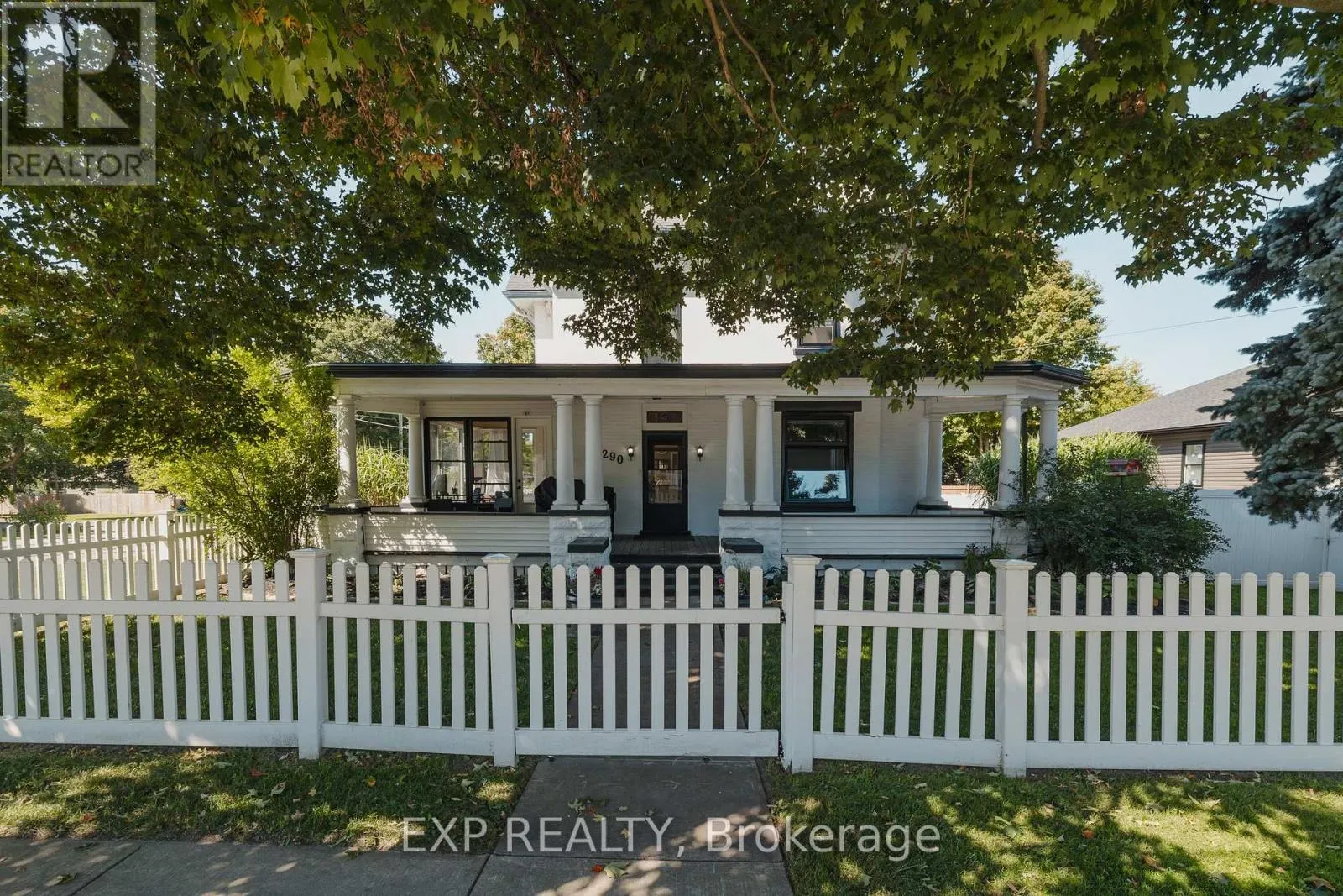 290 TURNBERRY STREET