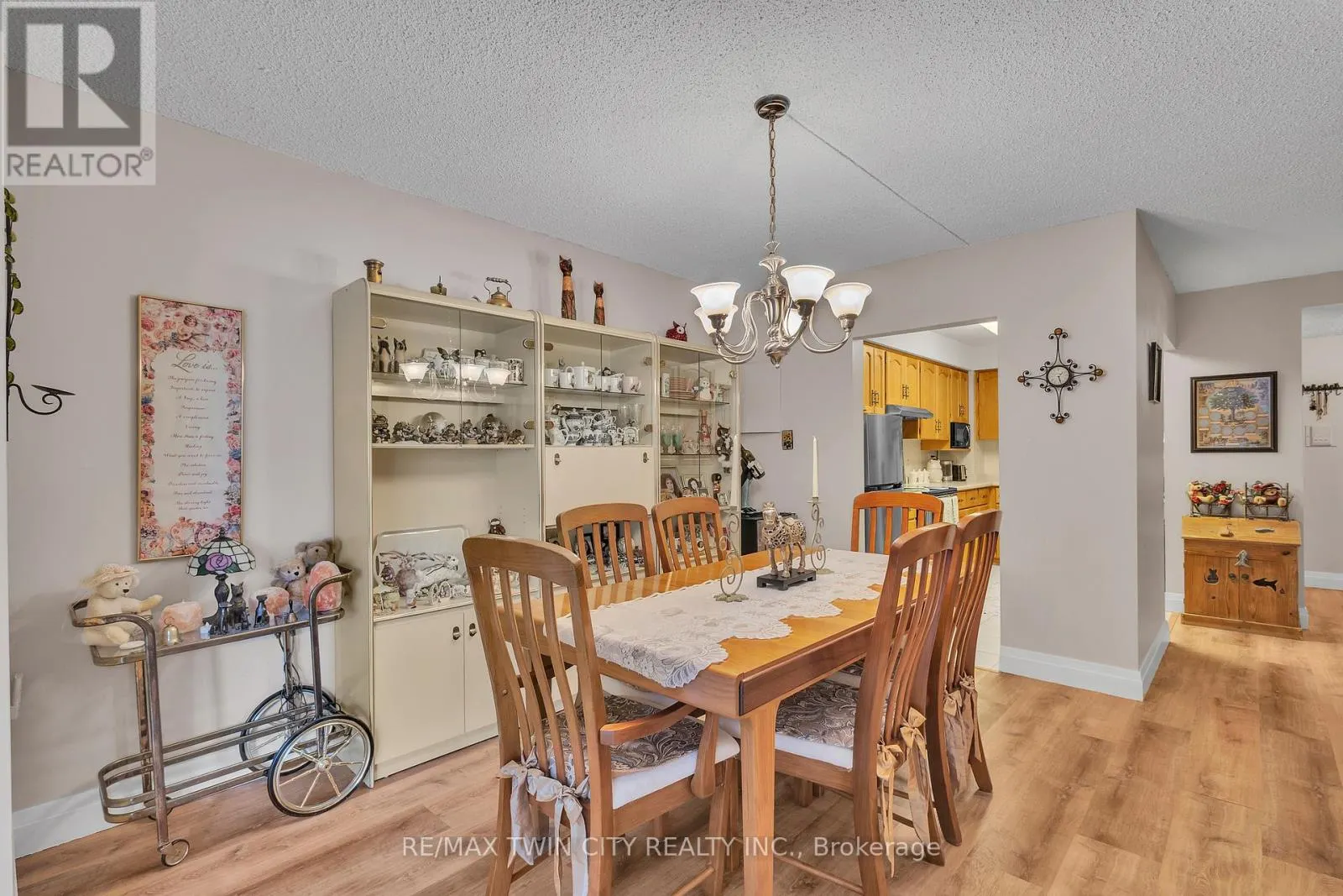 206 - 93 WESTWOOD ROAD
