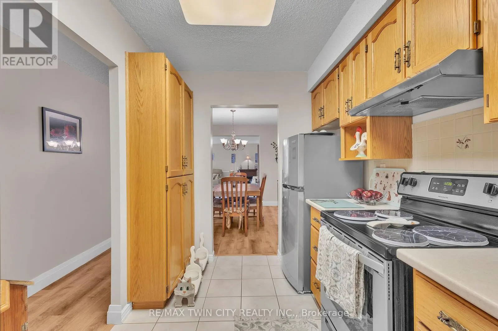206 - 93 WESTWOOD ROAD