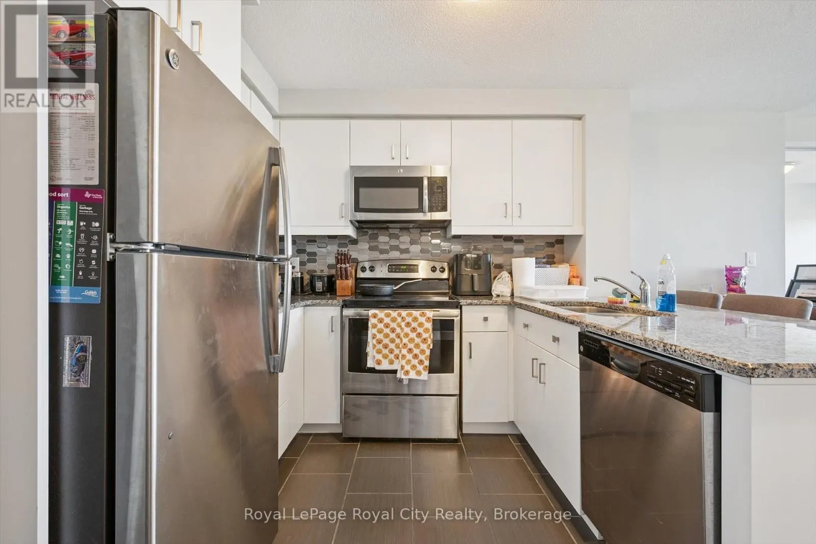 912 - 53 ARTHUR STREET S, #912
